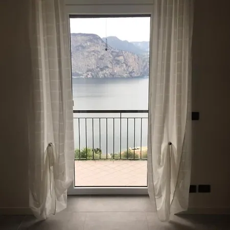 Nr 5 * Sommavilla